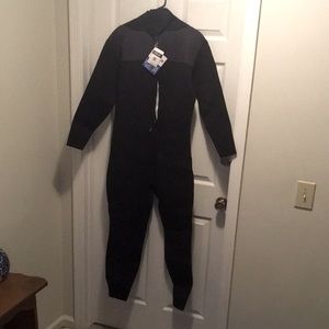 Hevto Mens Extra large Wetsuit-full length